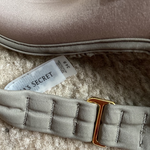 Victoria’s Secret Bundle bikini tops - Picture 8 of 9